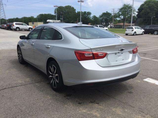 2017 Chevrolet Malibu LT 4dr Sedan